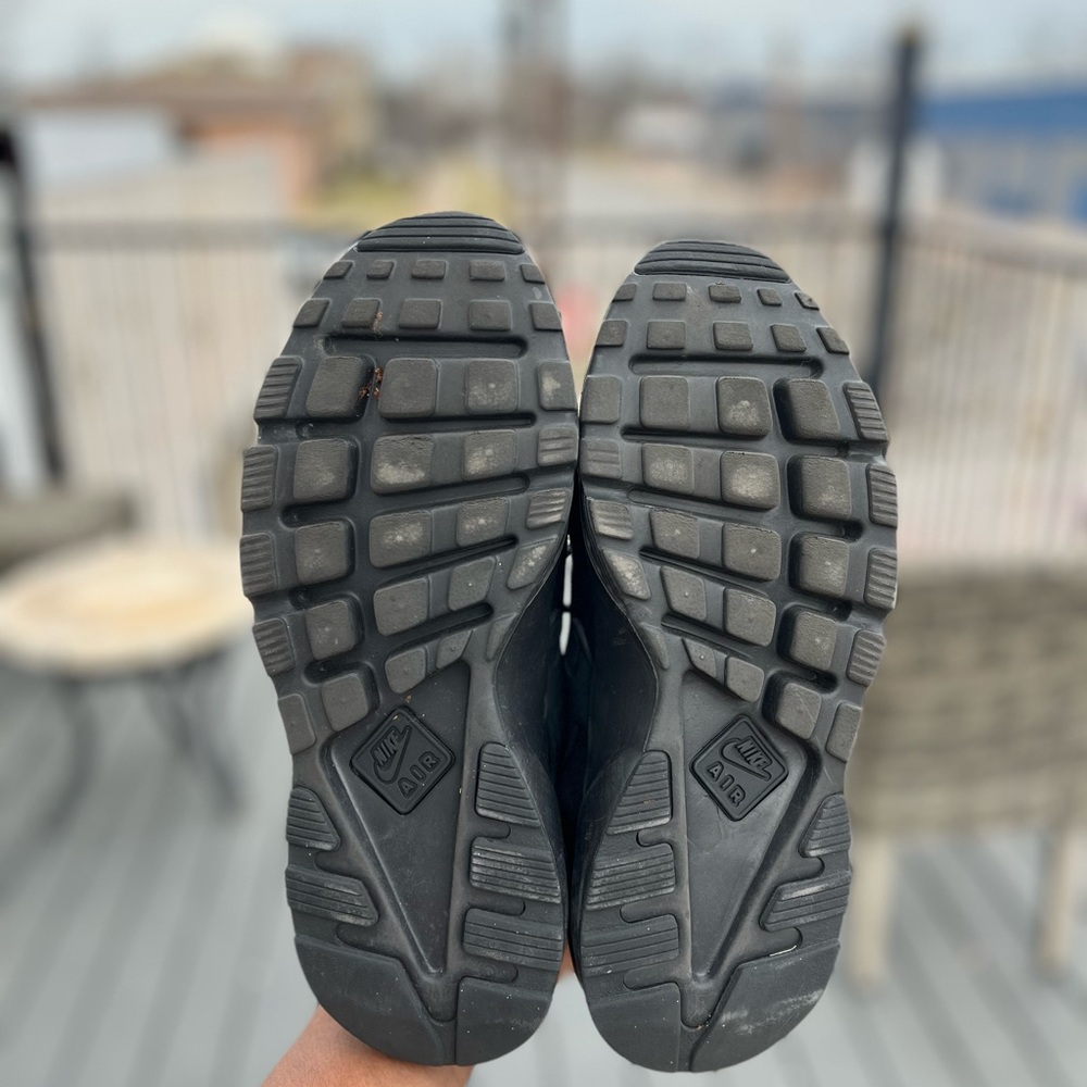 Nike Air Huarache Run Triple Black Men’s 9.5 819685-002 Clean & Ready to Wear - Picture 8 of 8